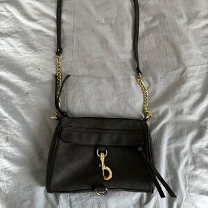Elegant Black Leather Shoulder Bag